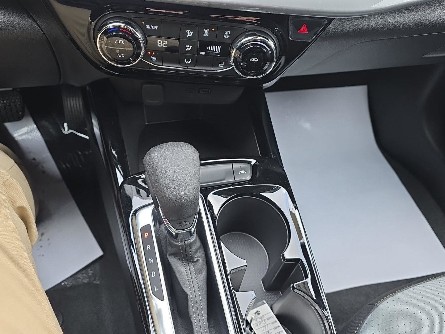 New 2025 Chevrolet Trax LT w/ Driver Confidence Package image 15