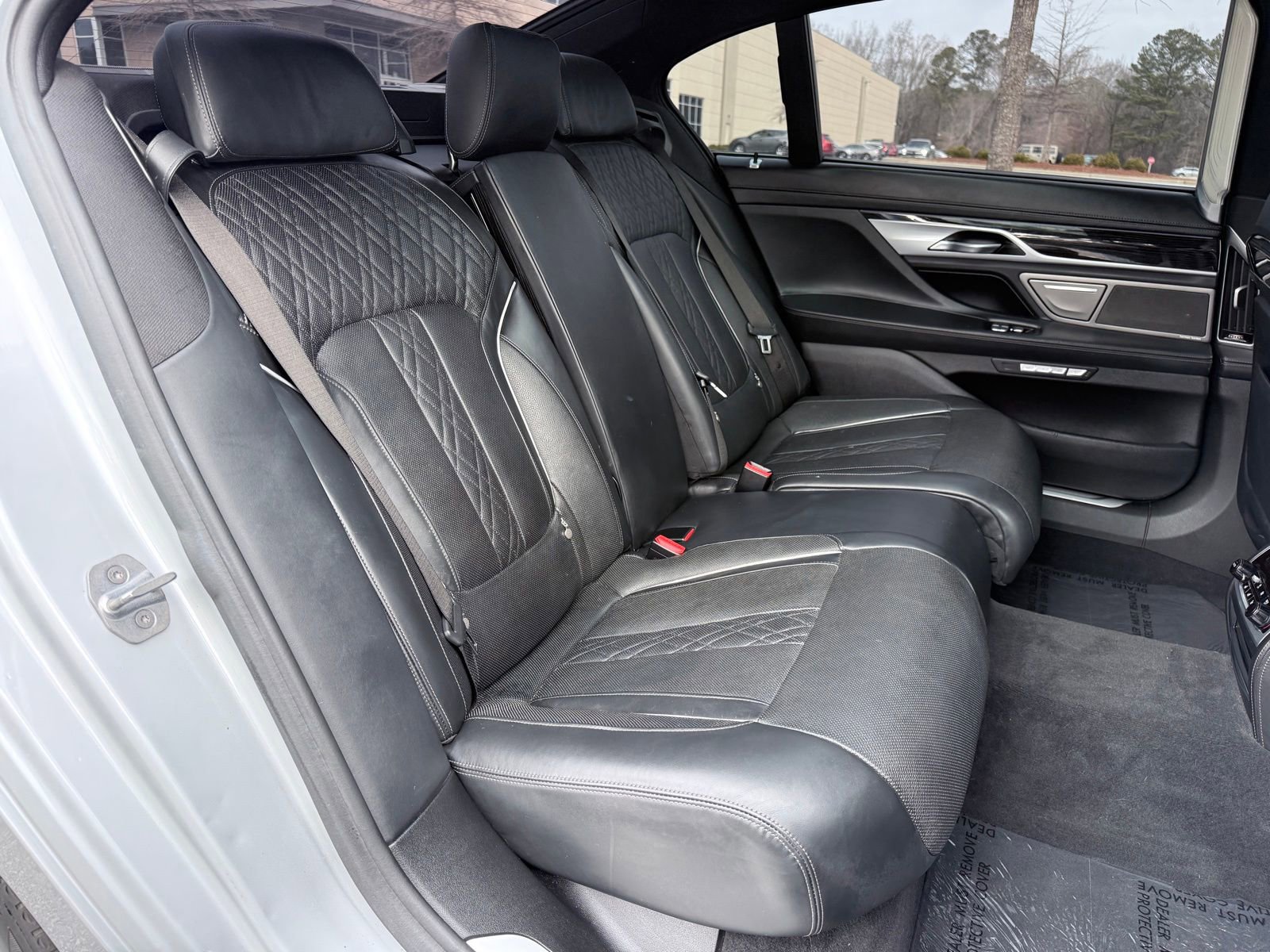 Used 2018 BMW 750i xDrive image 40