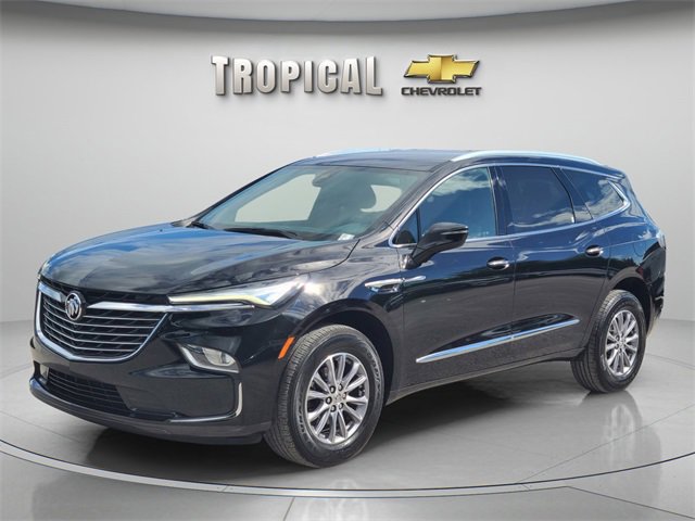 Used 2024 Buick Enclave Essence w/ Technology Package image 1