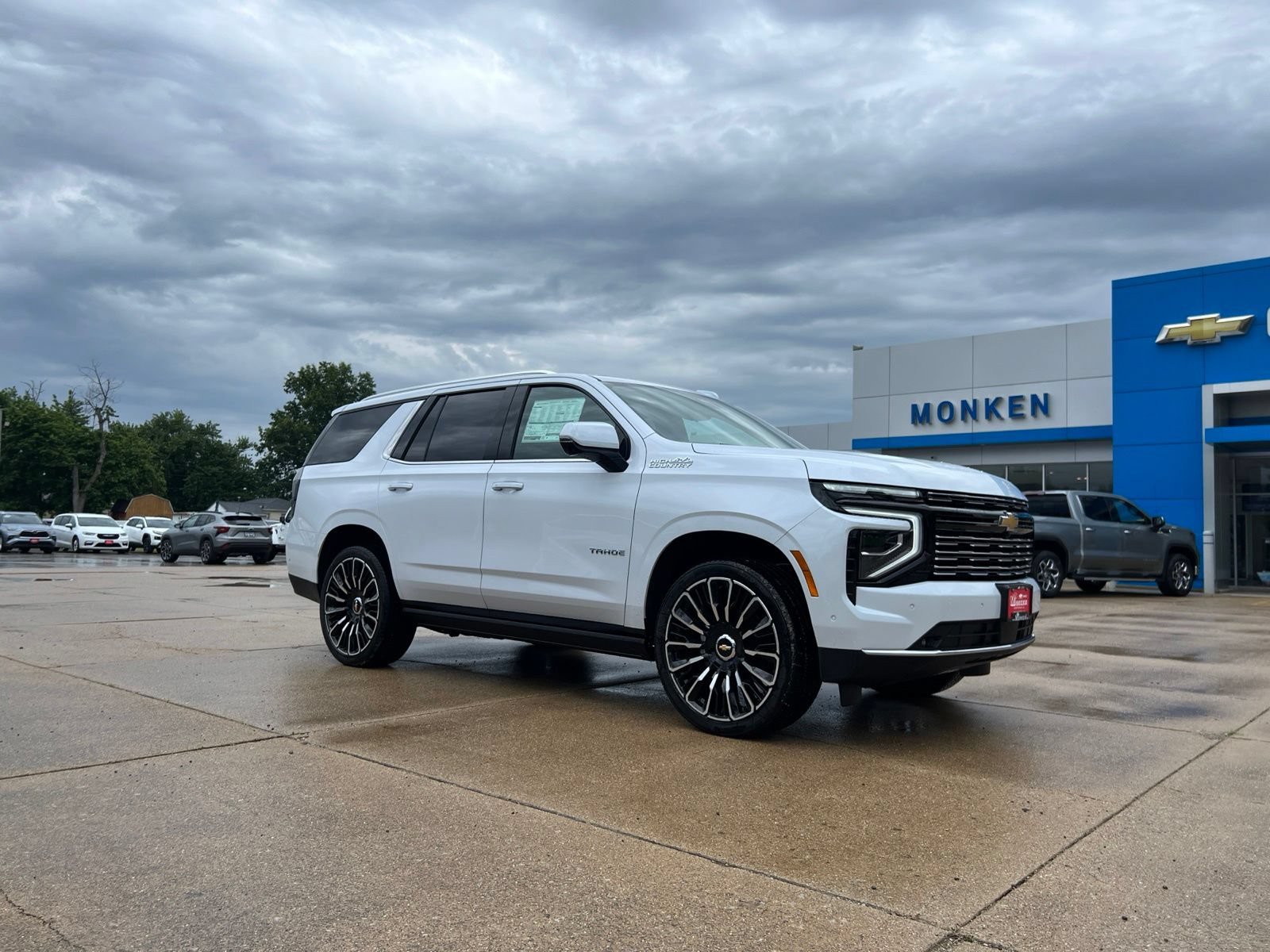 New 2026 Chevrolet Tahoe High Country AWD/4WD image 1