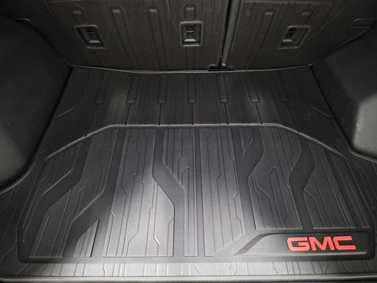 Used 2021 GMC Terrain SLT w/ Infotainment Package II AWD/4WD image 38