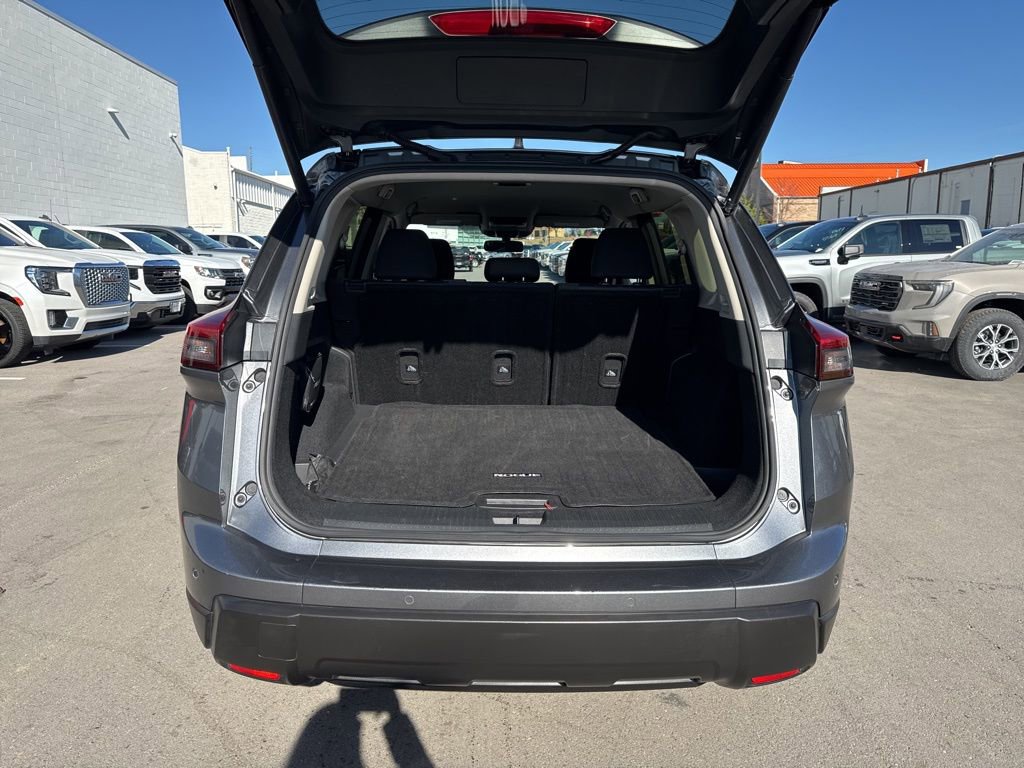 Used 2024 Nissan Rogue SV image 27