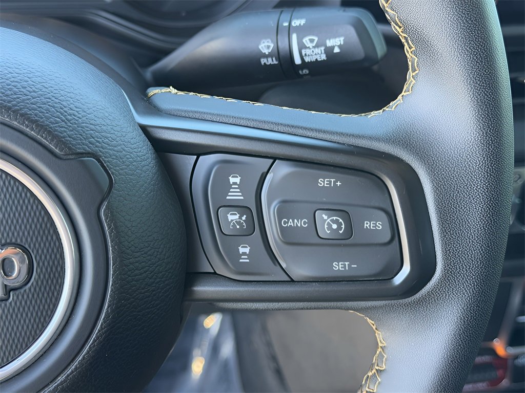 Used 2024 Jeep Gladiator Sport image 16