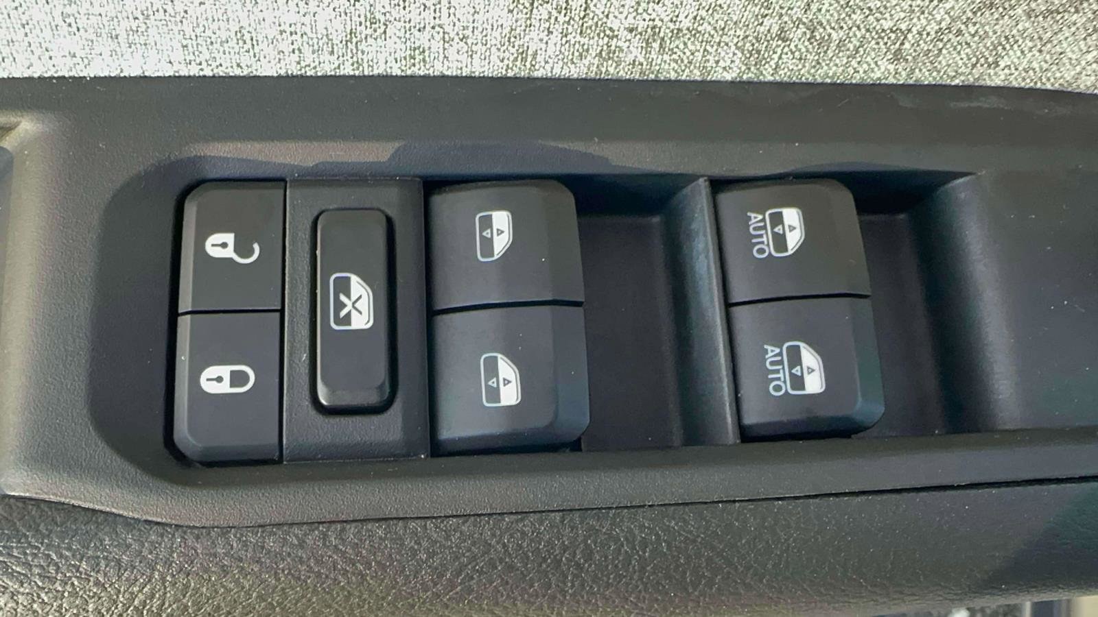 Used 2024 Jeep Compass Latitude image 14