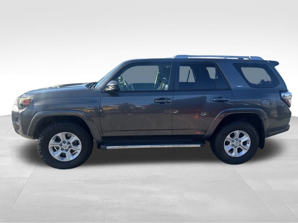 Used 2016 Toyota 4Runner SR5 image 29