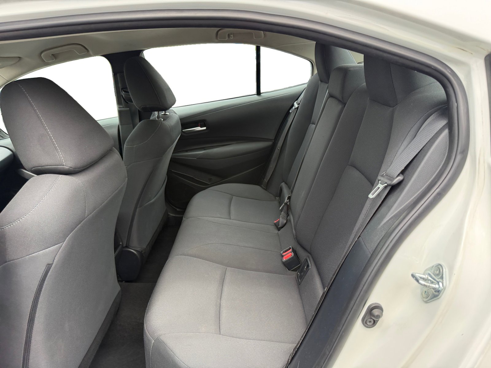 Used 2021 Toyota Corolla LE FWD image 16
