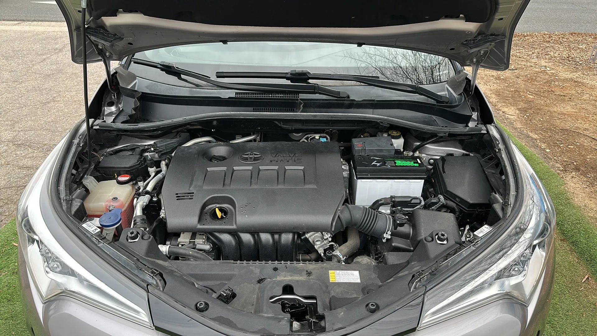 Used 2018 Toyota C-HR image 11