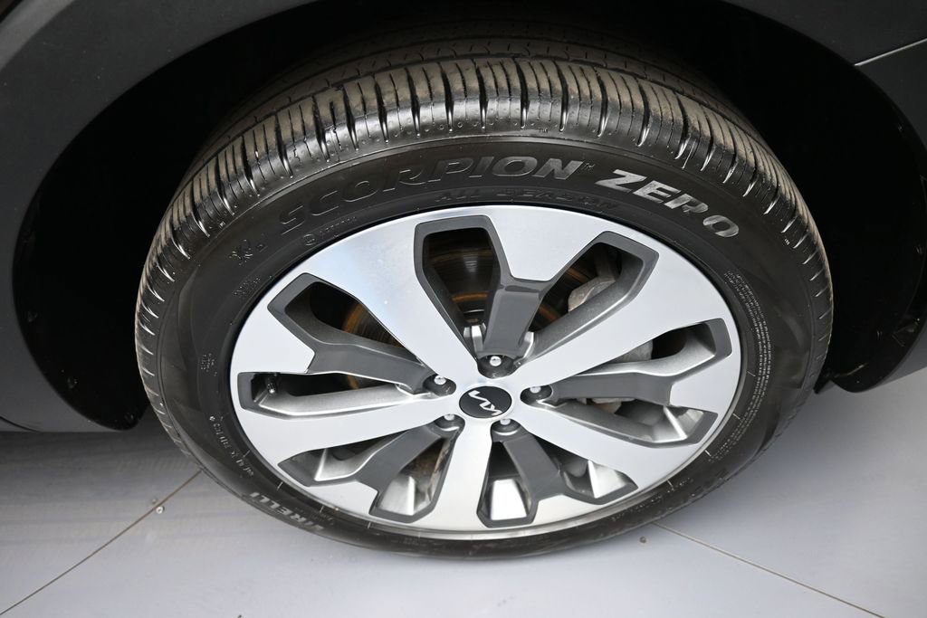 Certified 2022 Kia Telluride EX w/ EX Premium Package FWD image 13