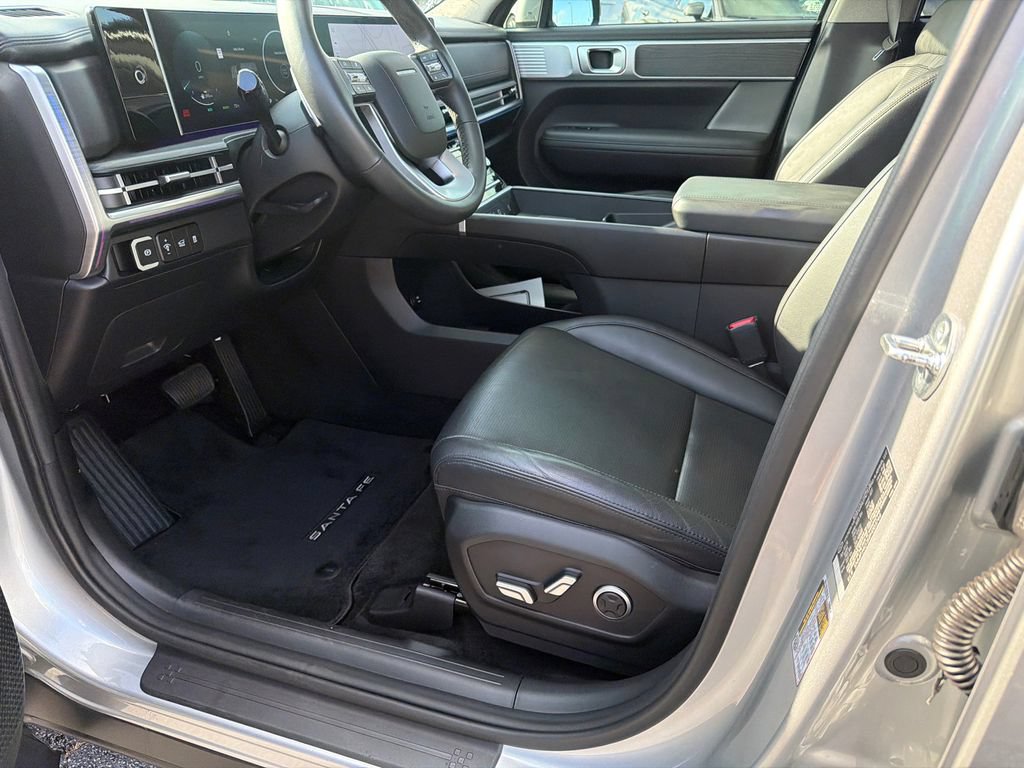 Used 2024 Hyundai Santa Fe Limited FWD image 9