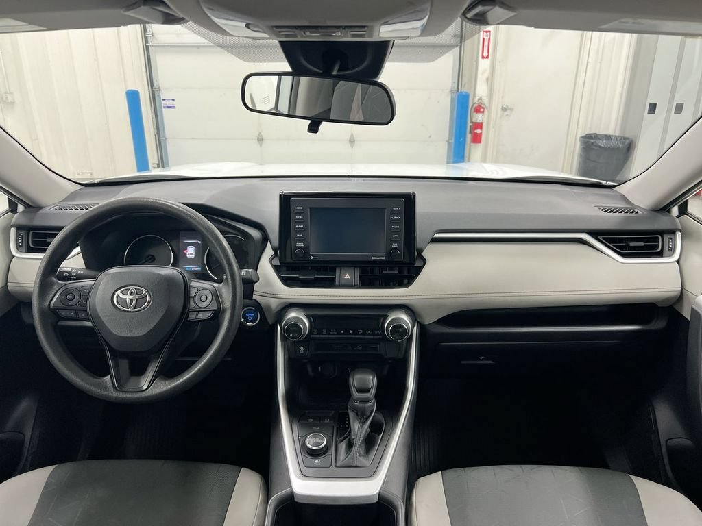 Used 2022 Toyota RAV4 XLE w/ Convenience Package AWD/4WD image 10