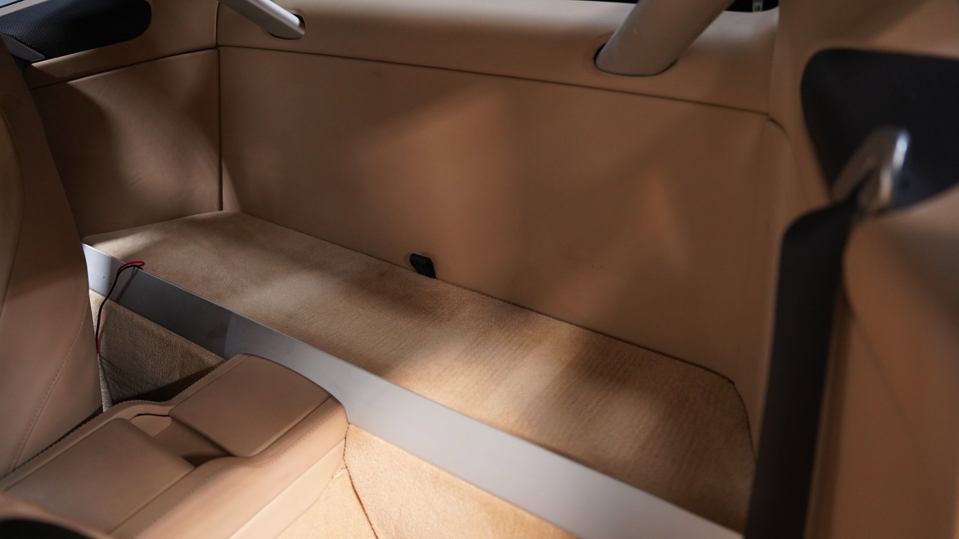 Used 2009 Aston Martin V8 Vantage V8 image 35