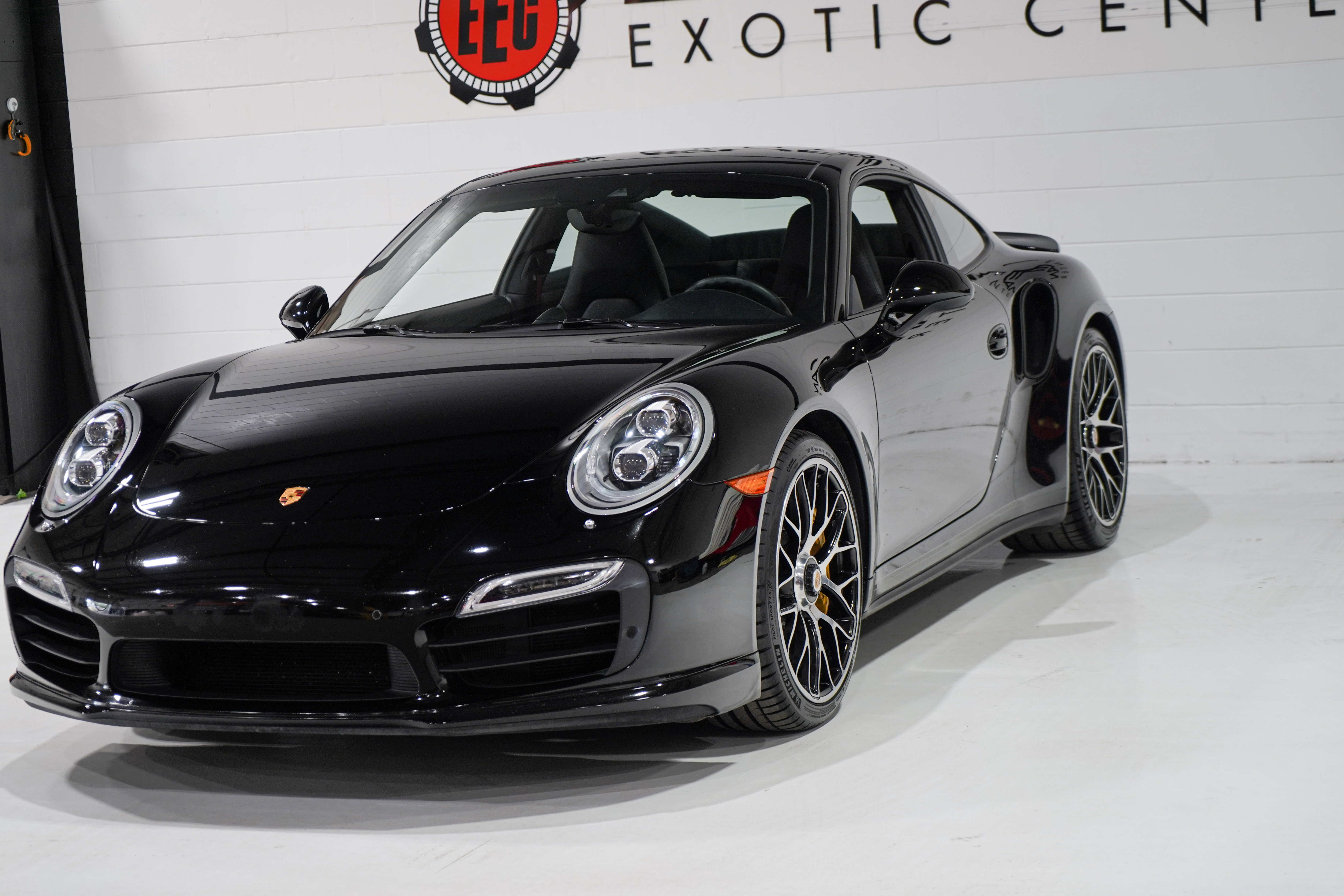 Used 2014 Porsche 911 Turbo S AWD/4WD image 31