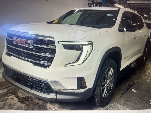 Used 2025 GMC Acadia Elevation image 1