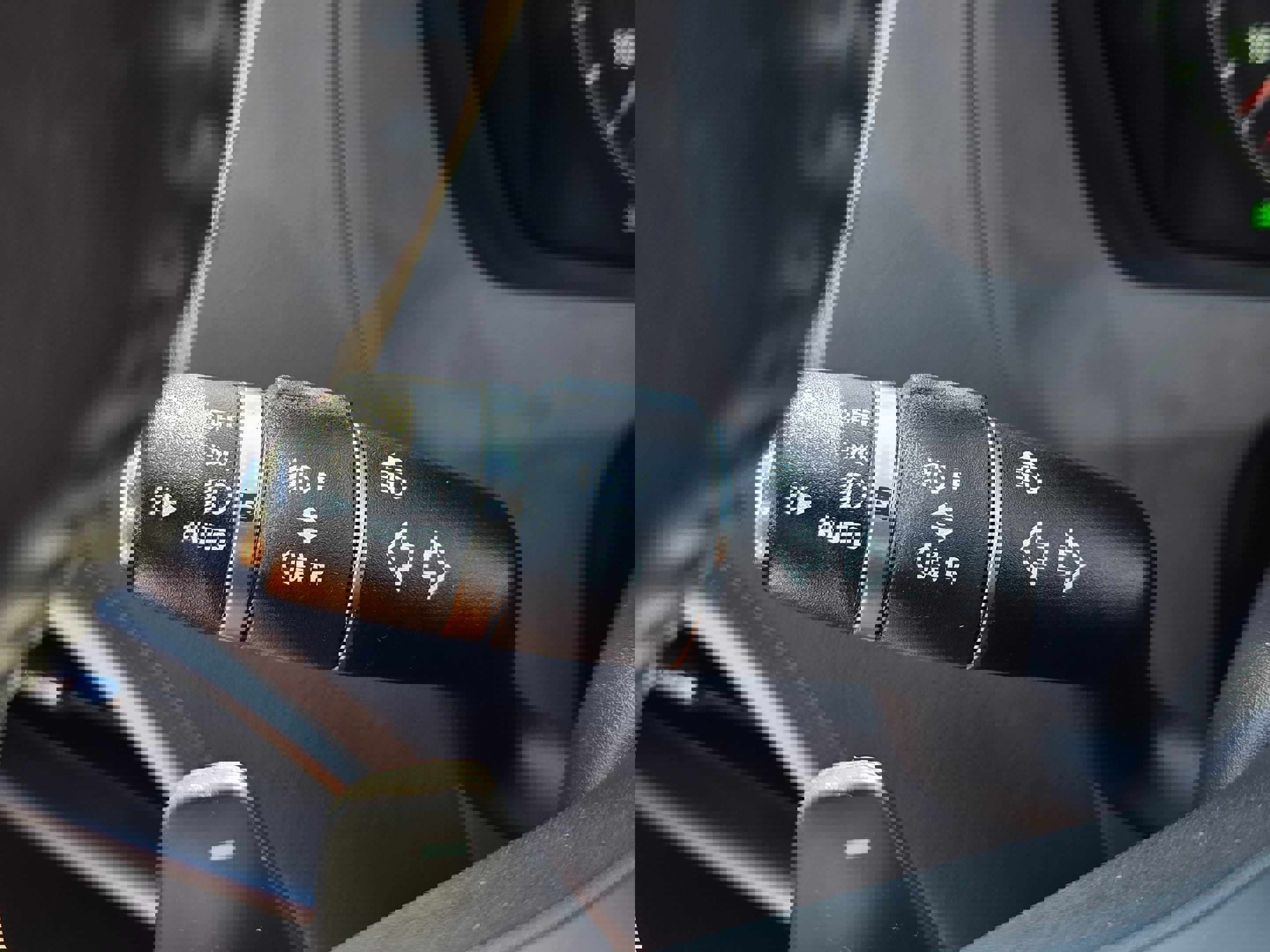 Used 2019 Jaguar F-PACE Portfolio image 38