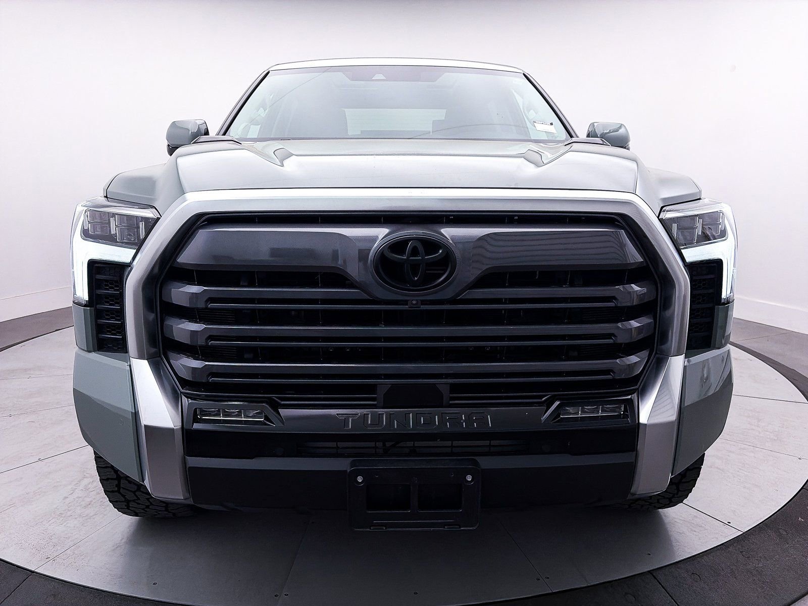 Used 2024 Toyota Tundra Limited image 12