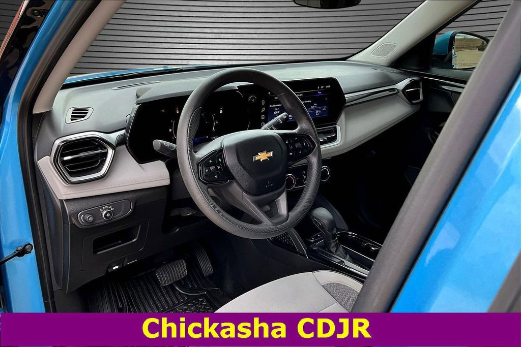 Used 2025 Chevrolet TrailBlazer LT image 16