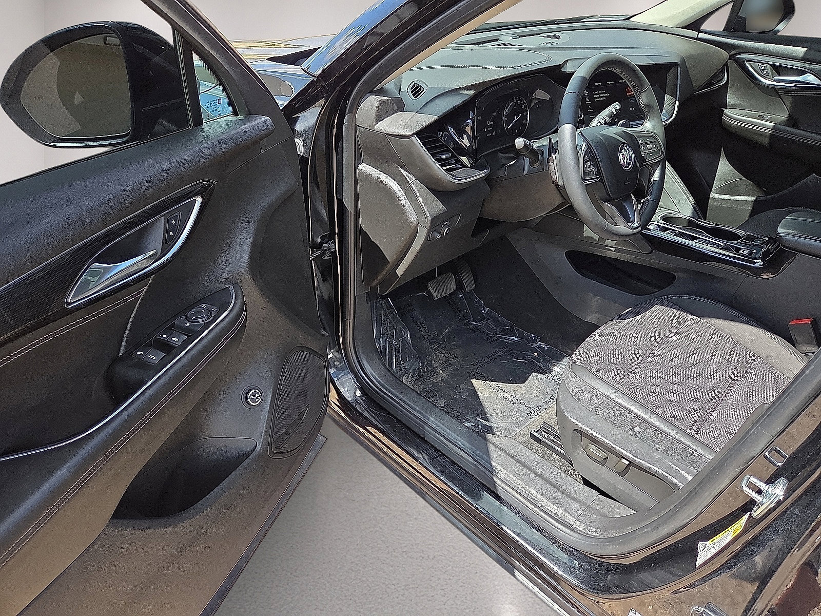 Used 2023 Buick Envision Preferred AWD/4WD image 20