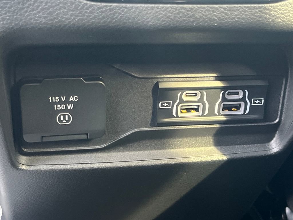 New 2025 Jeep Grand Cherokee Laredo X w/ Luxury Tech Group I image 23