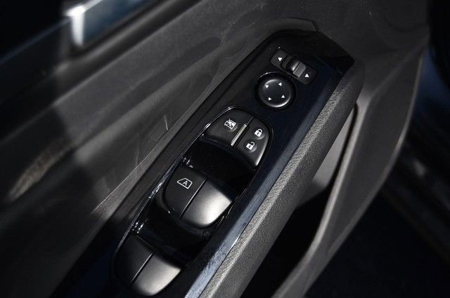 Certified 2024 Nissan Altima 2.0 SR image 9