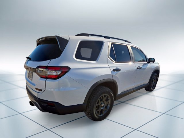 New 2026 Honda Pilot TrailSport image 4