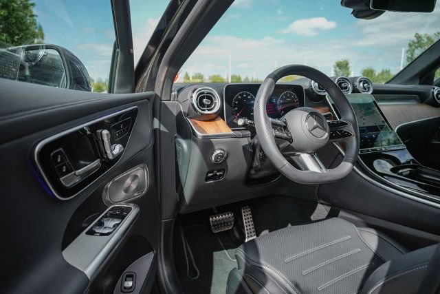 Certified 2025 Mercedes-Benz GLC 300 4MATIC image 15