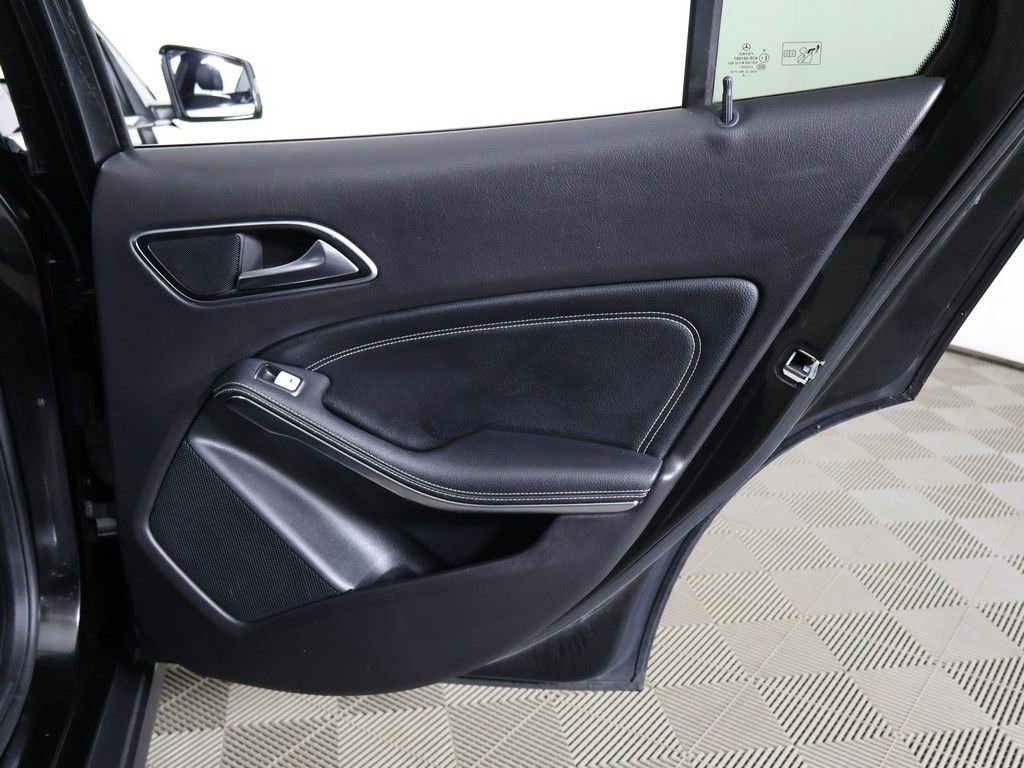 Used 2020 Mercedes-Benz GLA 250 4MATIC image 27