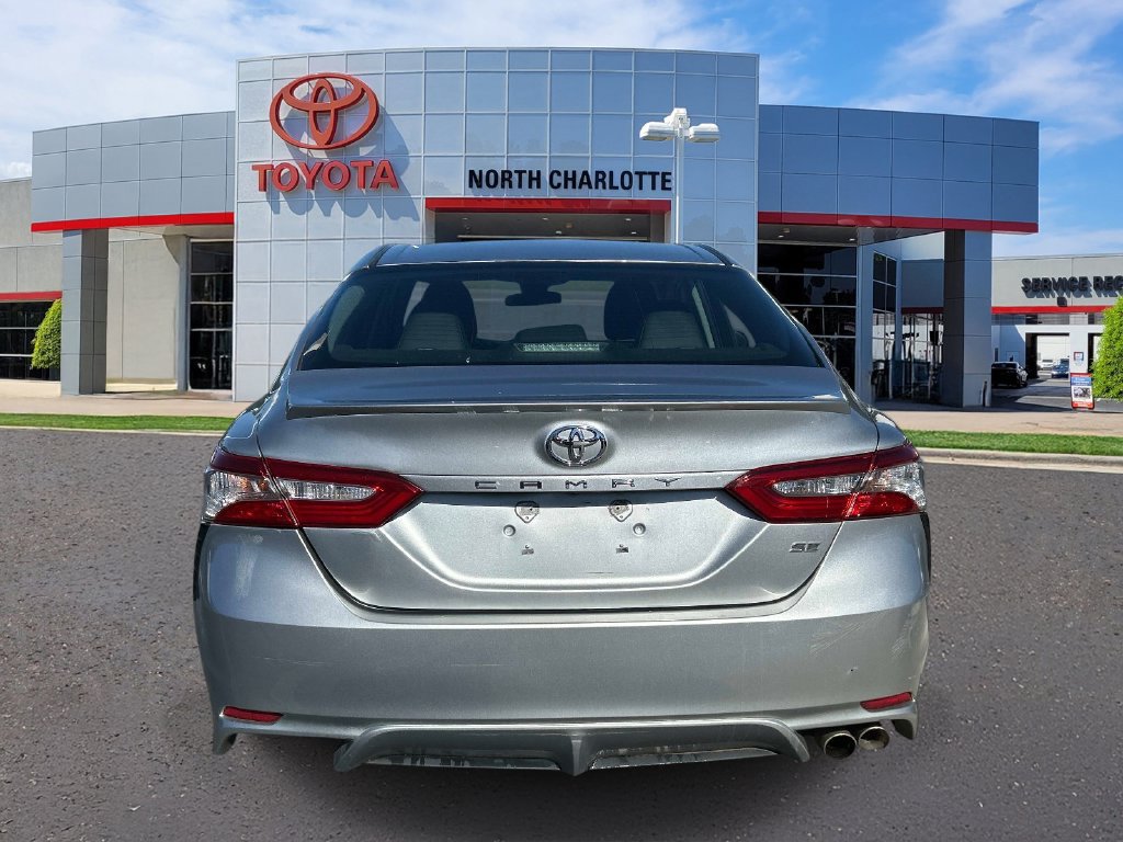 Used 2018 Toyota Camry SE FWD image 6