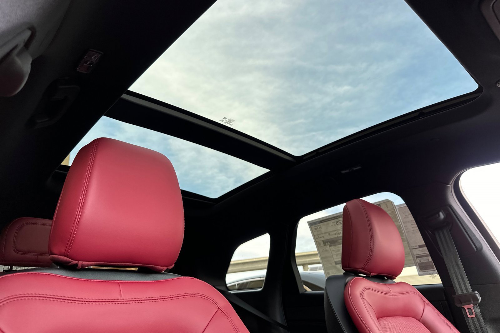 New 2025 Lincoln Corsair Reserve w/ Equipment Group 202A image 16