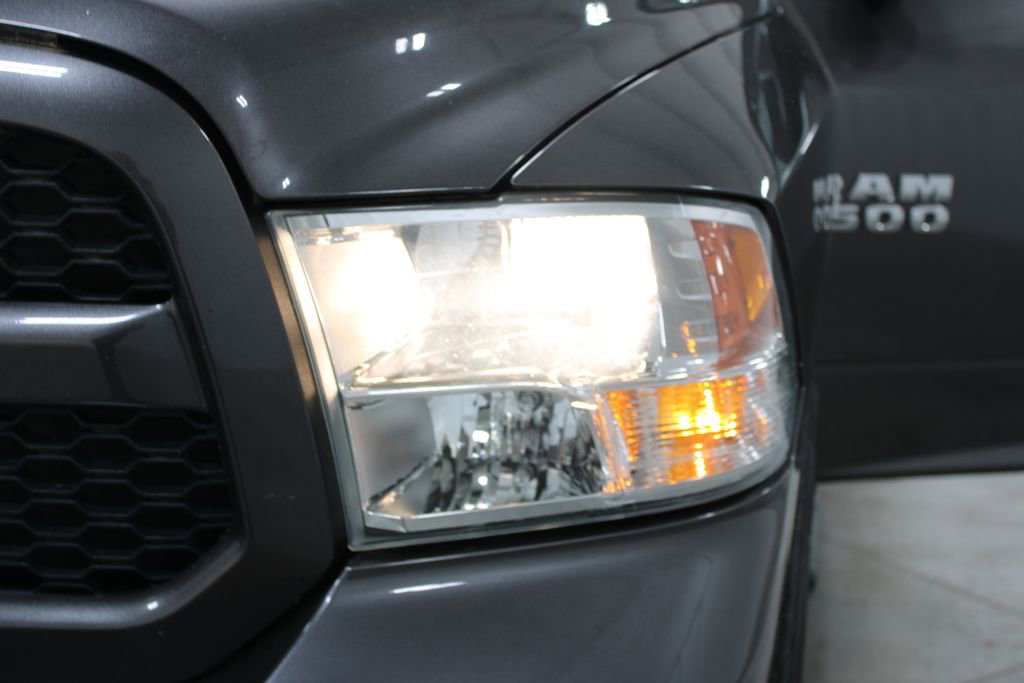 Used 2015 RAM 1500 Express RWD image 22