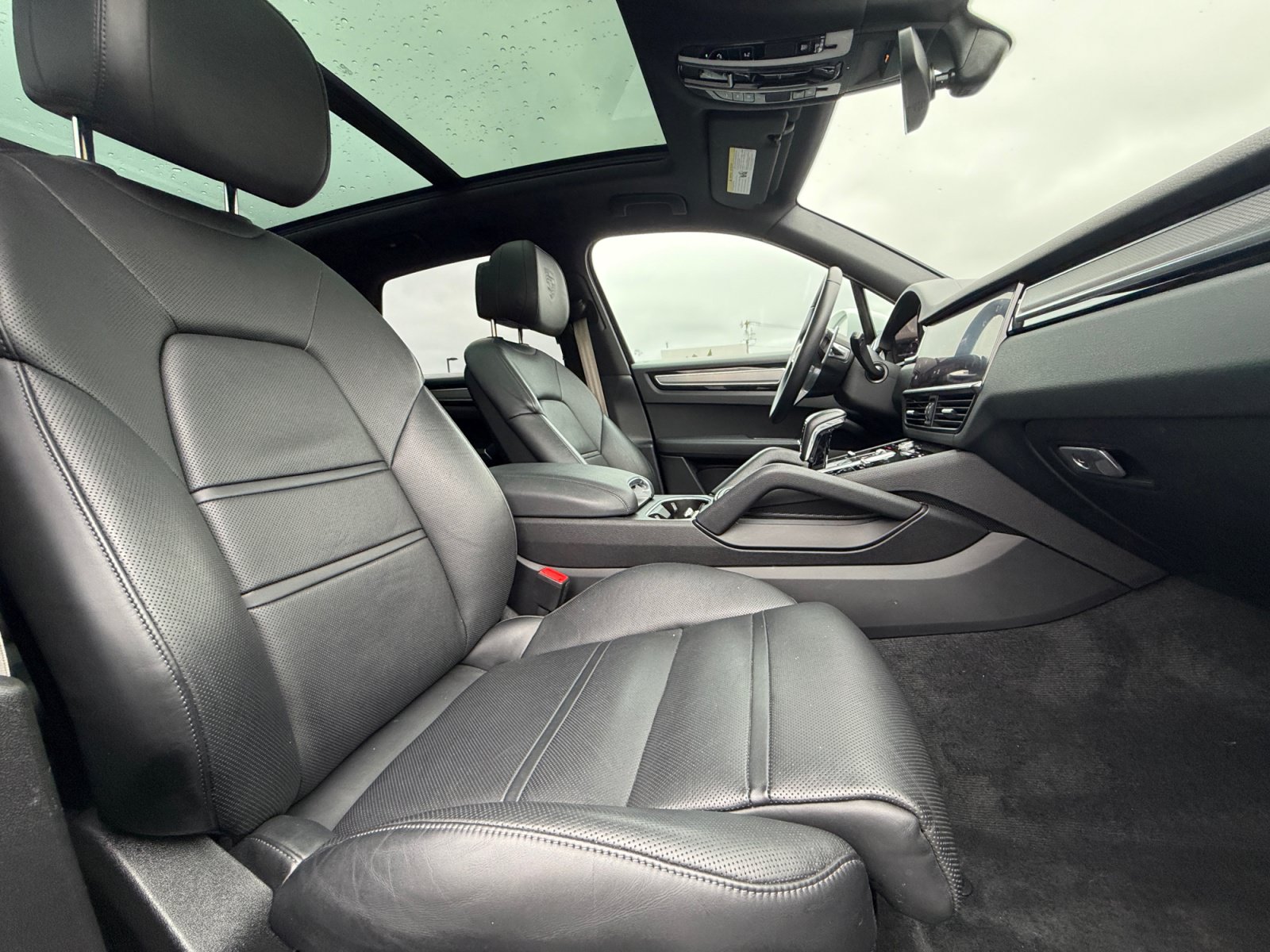Used 2022 Porsche Cayenne Platinum Edition AWD/4WD image 22