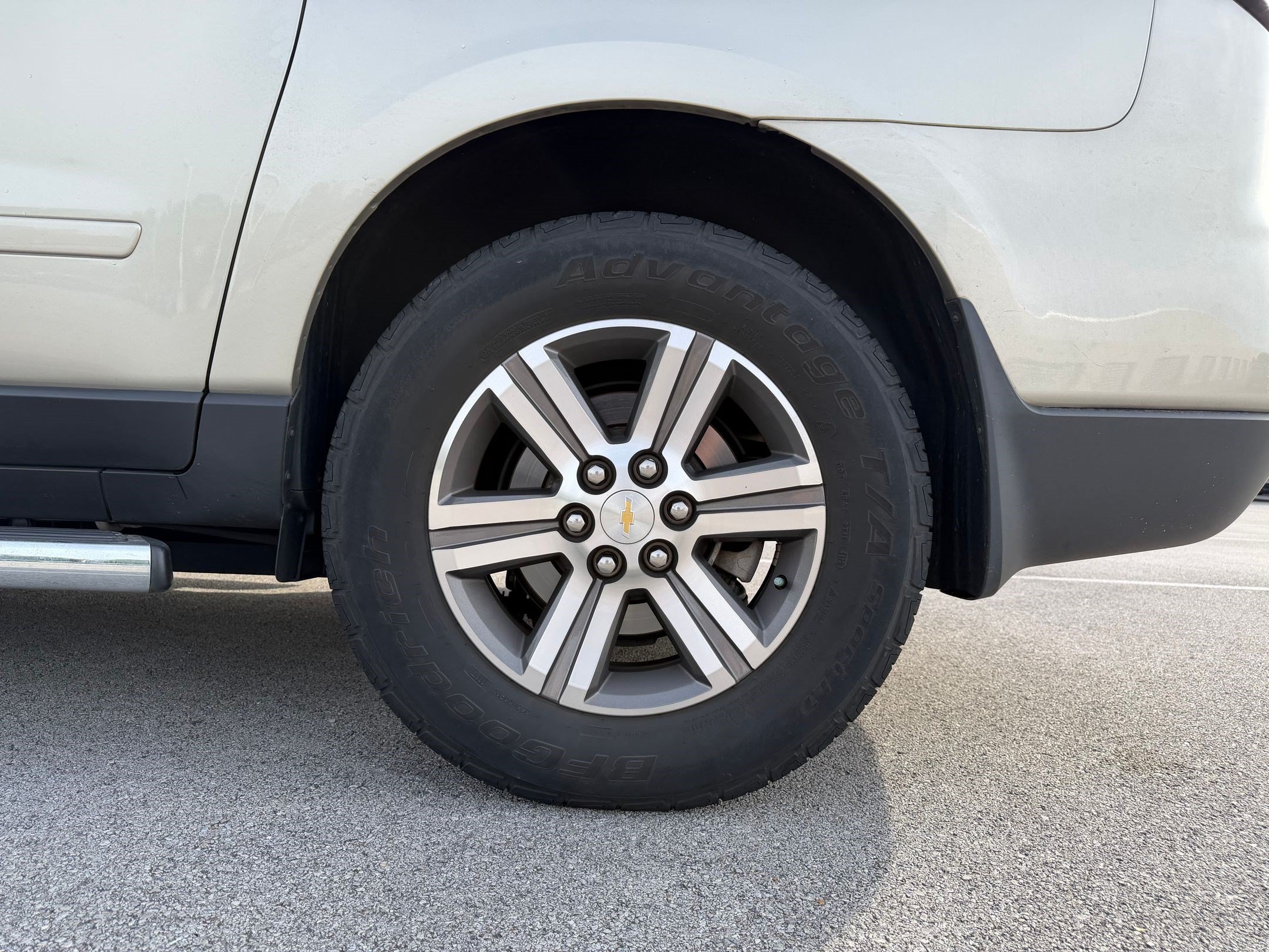 Used 2017 Chevrolet Traverse LT w/ Traveler's Package FWD image 10