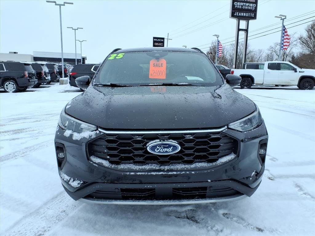 Used 2025 Ford Escape ST-Line Select image 27