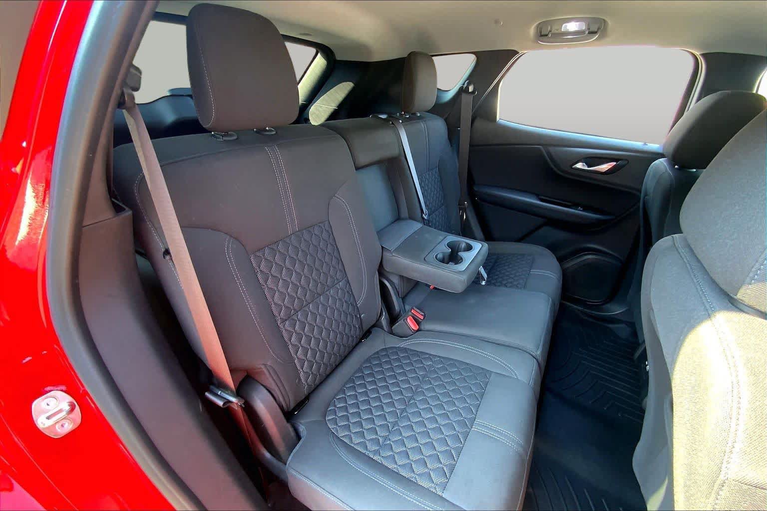 Used 2019 Chevrolet Blazer LT FWD image 19