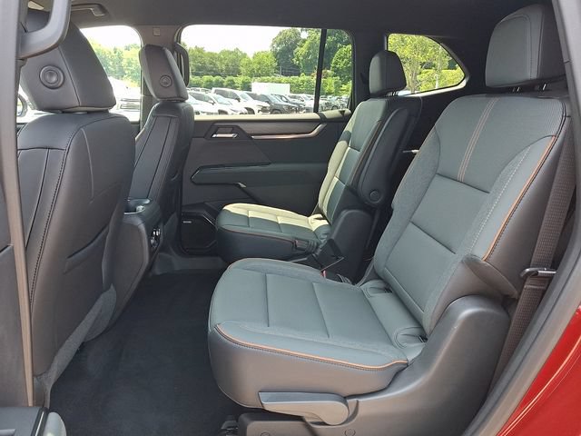 Used 2025 GMC Acadia AT4 w/ LPO, Floor Liner Package AWD/4WD image 17