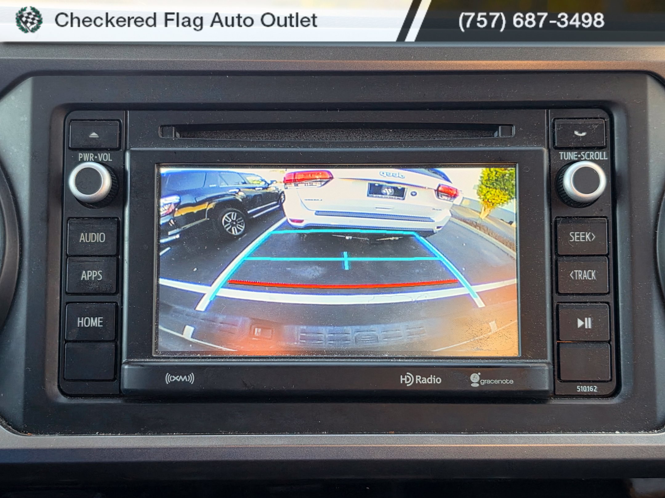 Used 2017 Toyota Tacoma SR5 w/ SR5 Appearance Package (SM) AWD/4WD image 17