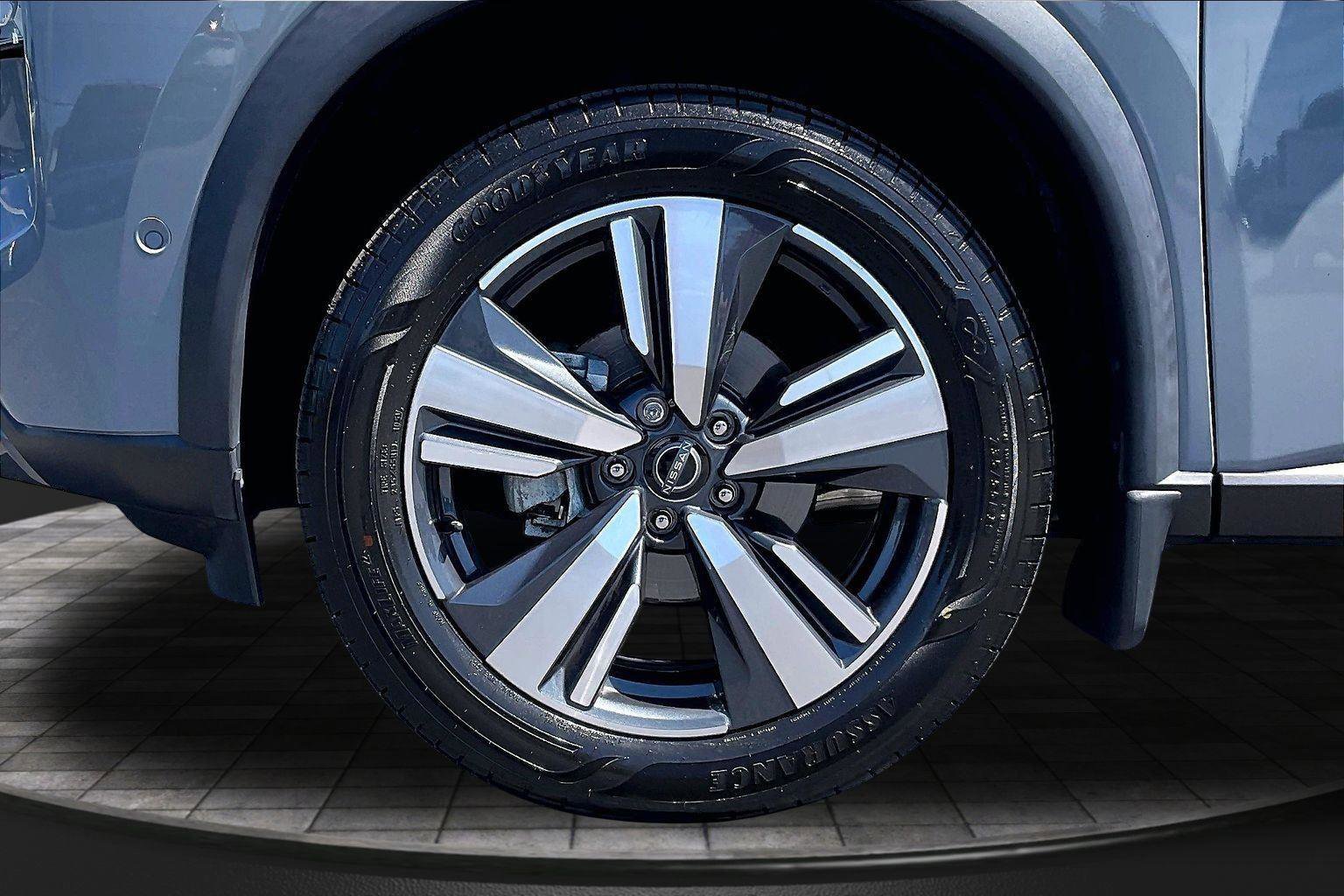 Certified 2023 Nissan Rogue SL w/ SL Premium Package FWD image 10