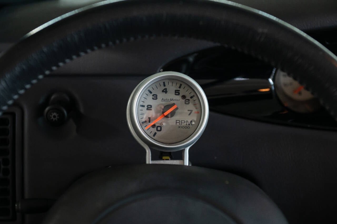 Used 1999 Plymouth Prowler RWD image 27