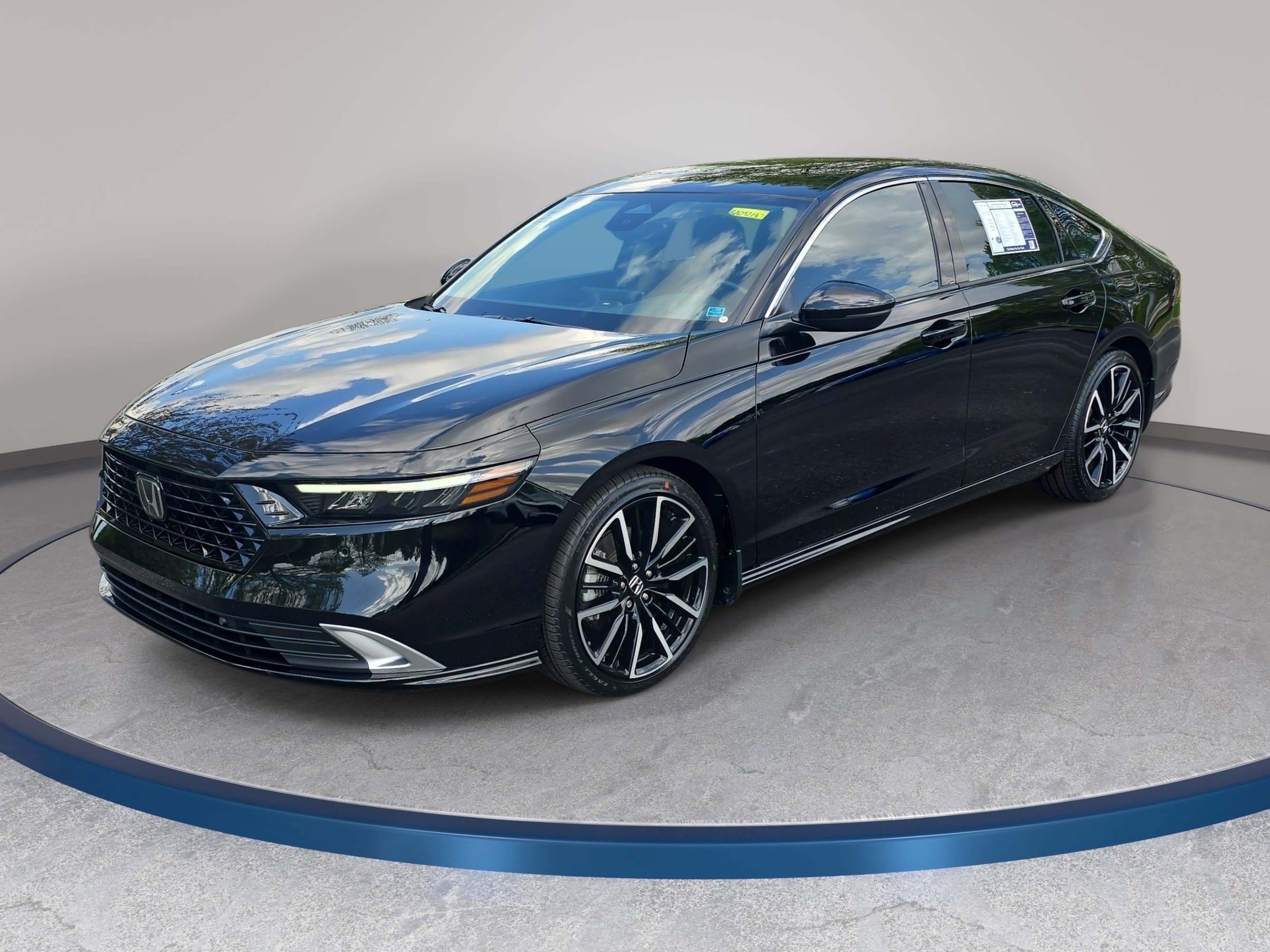 Used 2024 Honda Accord Touring image 1