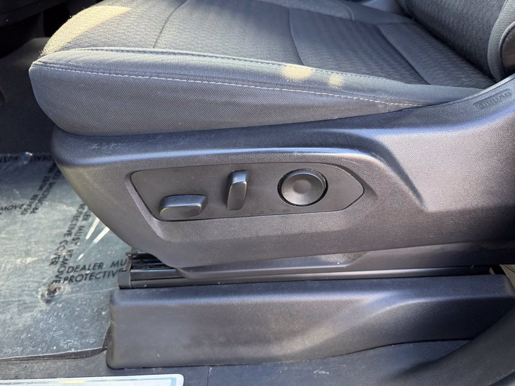 Used 2024 Chevrolet Silverado 1500 LT AWD/4WD image 6