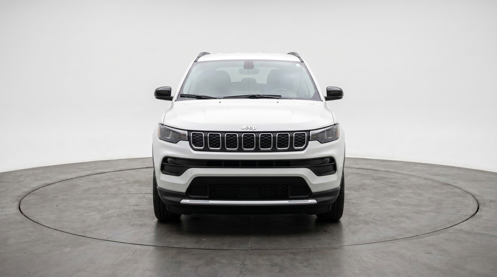 Used 2025 Jeep Compass Latitude AWD/4WD image 2