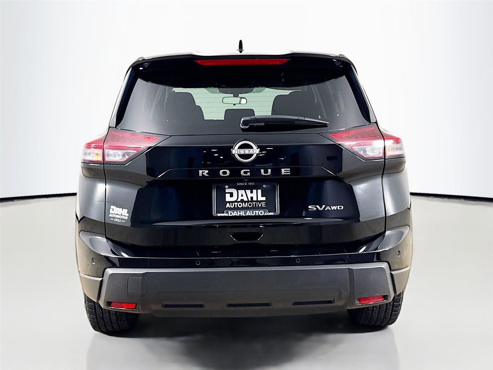 Used 2024 Nissan Rogue SV AWD/4WD image 12