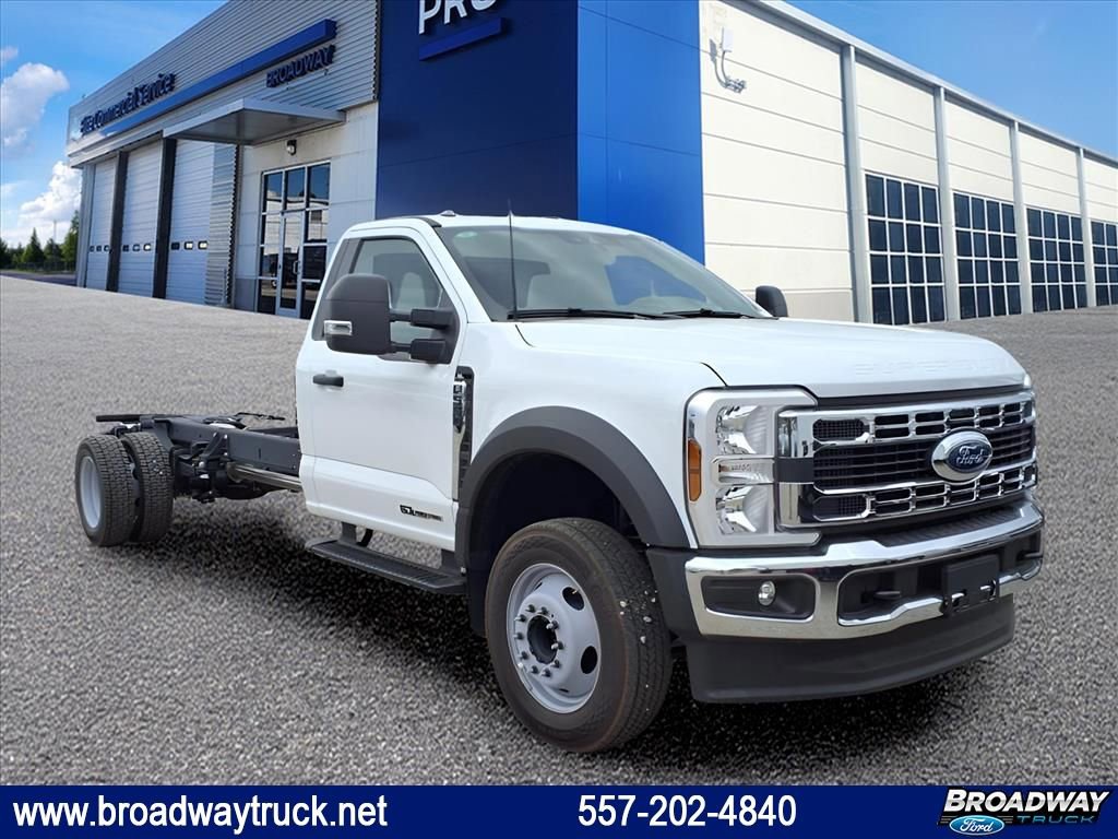New 2025 Ford F550 2WD Regular Cab Super Duty image 1