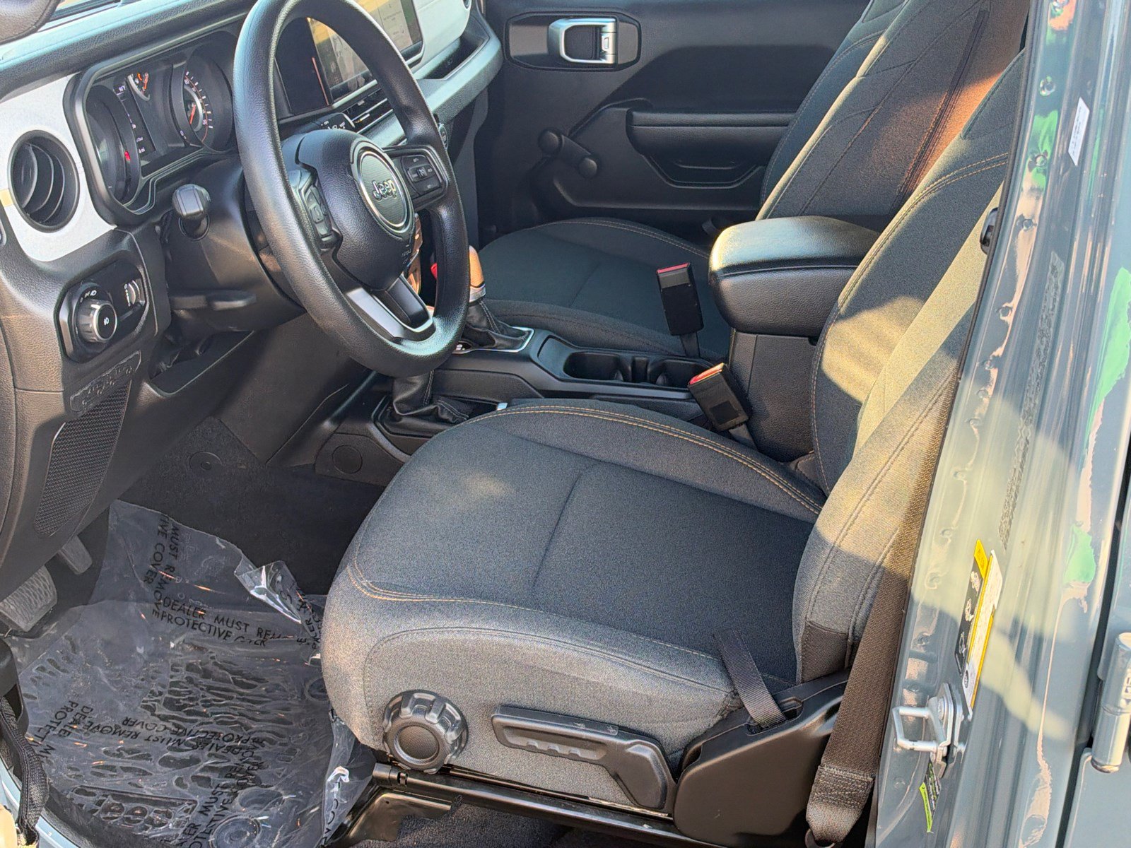 Used 2024 Jeep Wrangler Unlimited Sport AWD/4WD image 9