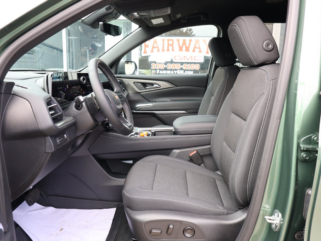 New 2027 Chevrolet Traverse LT w/ Driver Confidence Package FWD image 12