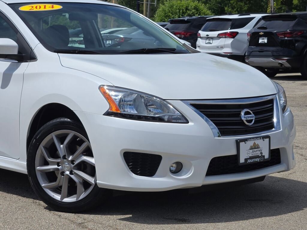 Used 2014 Nissan Sentra SR FWD image 2