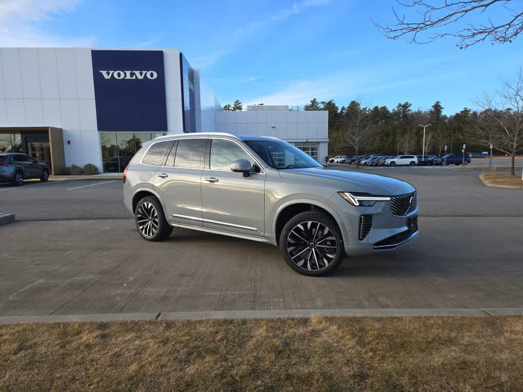 New 2026 Volvo XC90 T8 Ultra w/ Protection Package Premier image 2