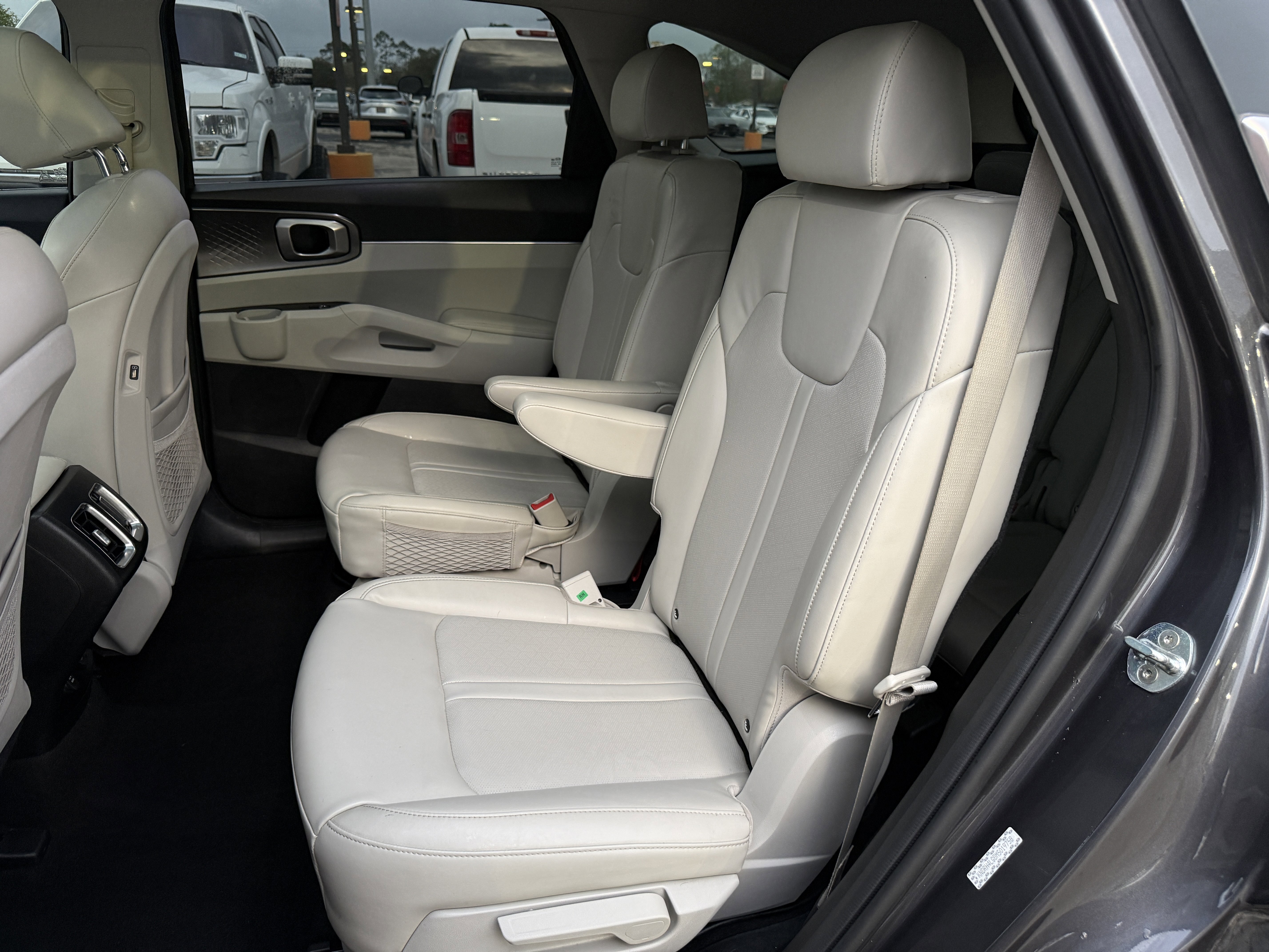 Used 2021 Kia Sorento EX FWD image 34