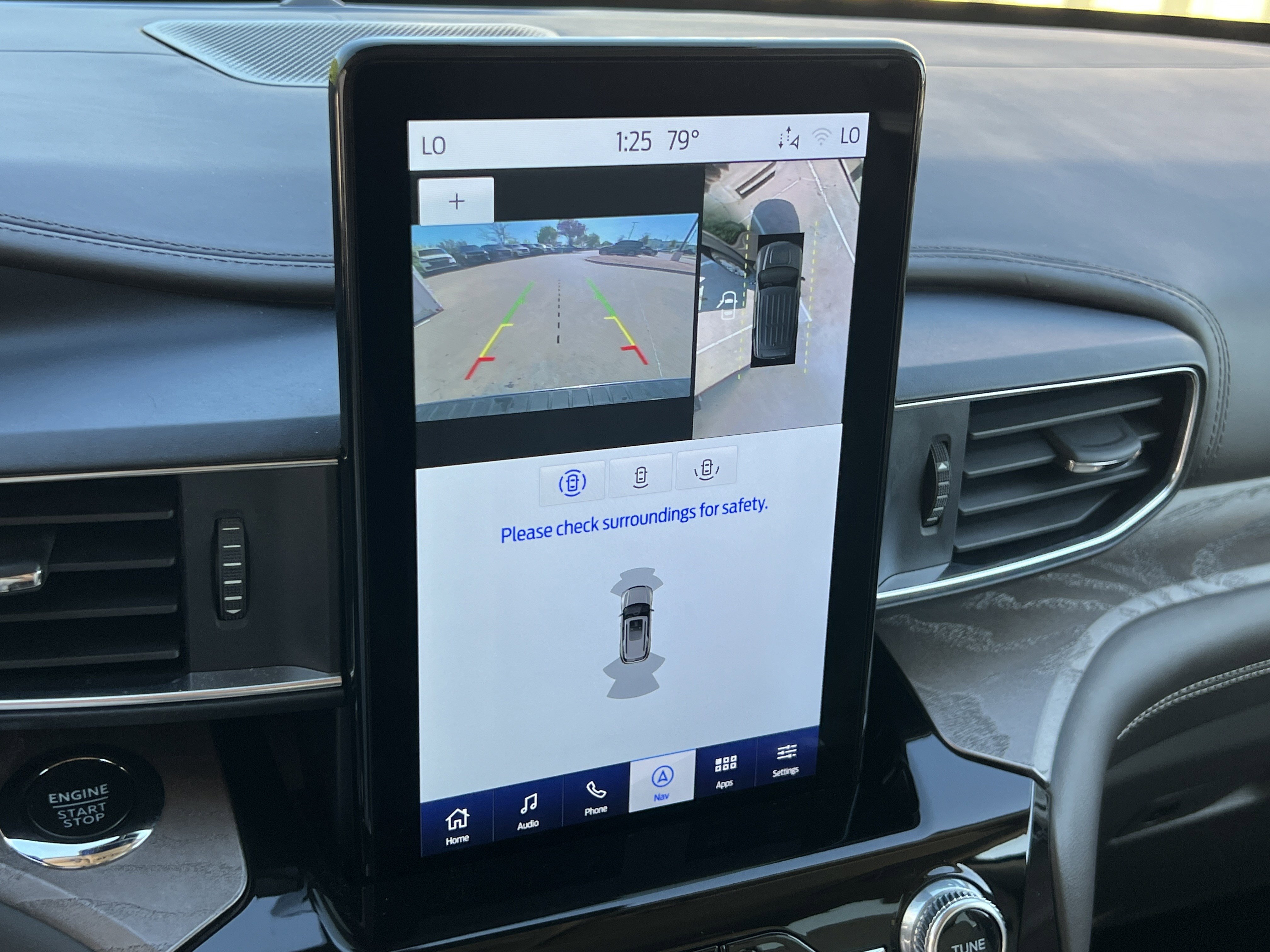 Used 2023 Ford Explorer Platinum w/ Technology Package image 24