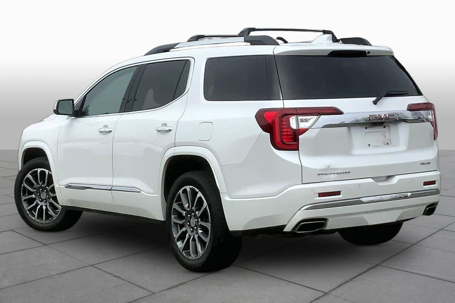 Used 2021 GMC Acadia Denali w/ Denali Ultimate Package AWD/4WD image 12