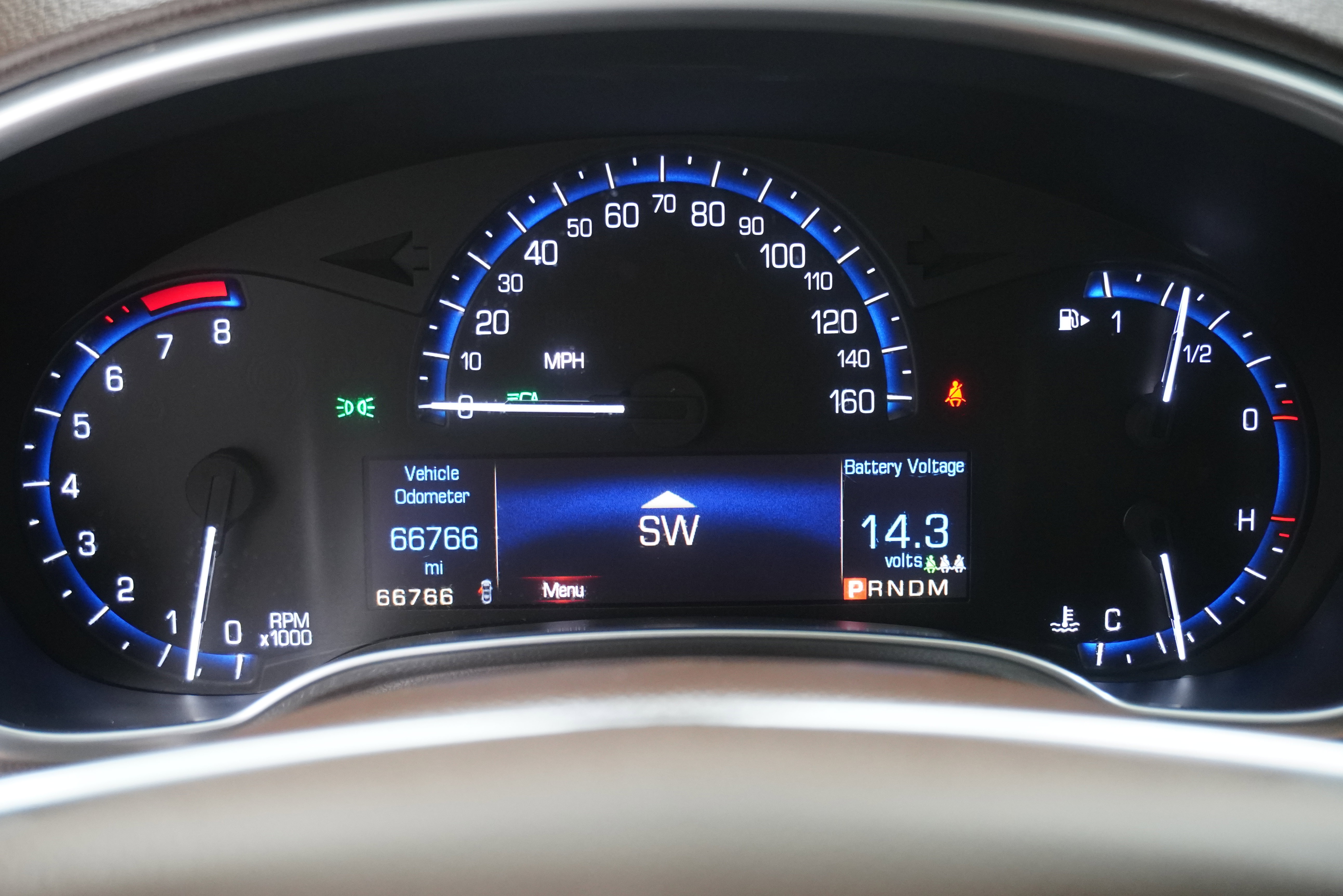 Used 2015 Cadillac SRX Luxury w/ Driver Awareness Package FWD image 9
